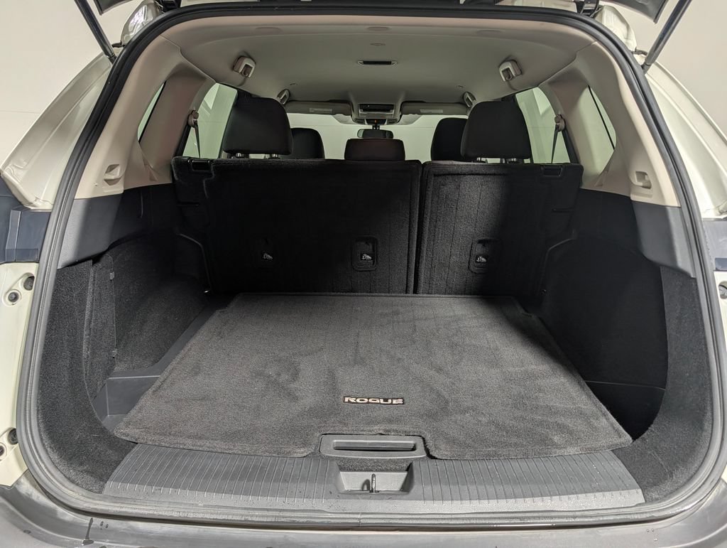 Used 2023 Nissan Rogue SV FWD image 7