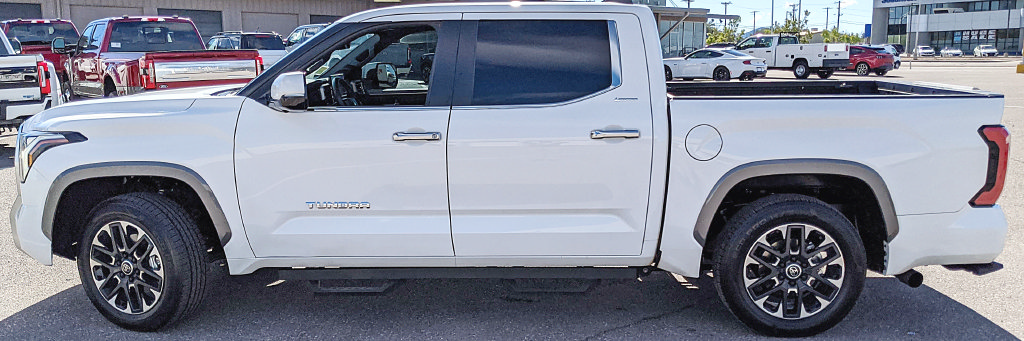 Used 2025 Toyota Tundra Limited AWD/4WD image 5