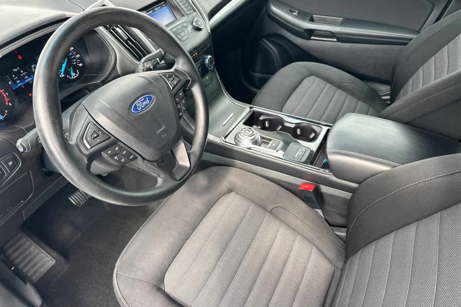Certified 2019 Ford Edge SE w/ Cargo Accessory Package FWD image 12