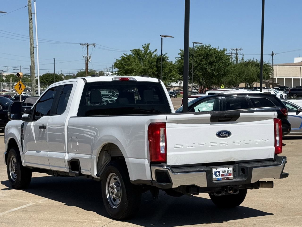 Certified 2025 Ford F250 XL w/ XL Chrome Package image 4