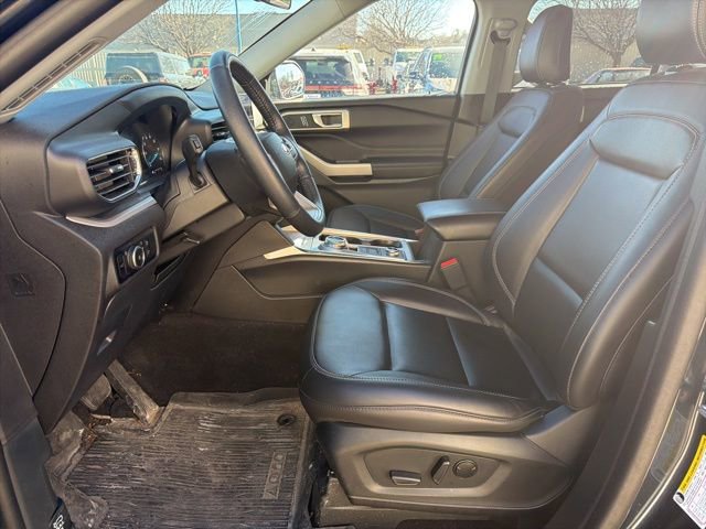 Certified 2023 Ford Explorer XLT w/ Equipment Group 202A image 17