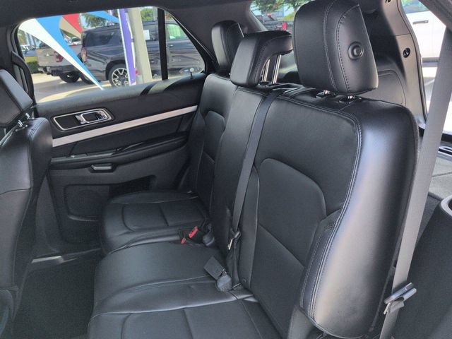 Certified 2017 Ford Explorer XLT w/ Equipment Group 202A FWD image 14