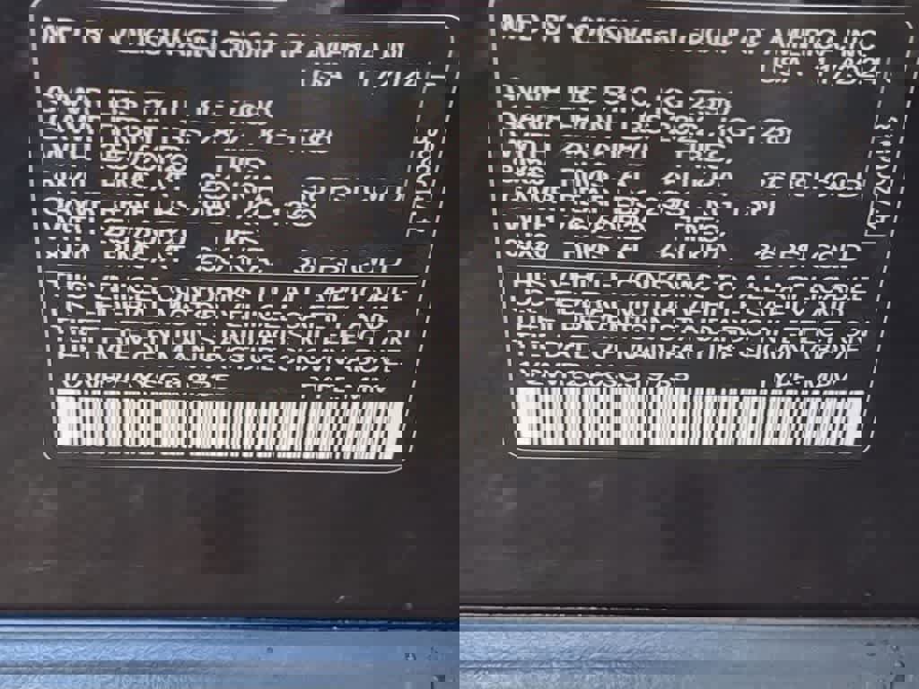 Used 2025 Volkswagen Atlas SE image 34