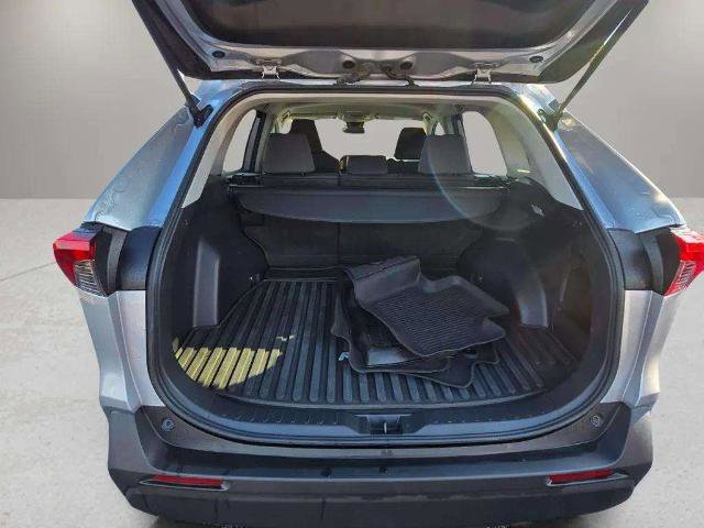 Used 2021 Toyota RAV4 XLE image 25