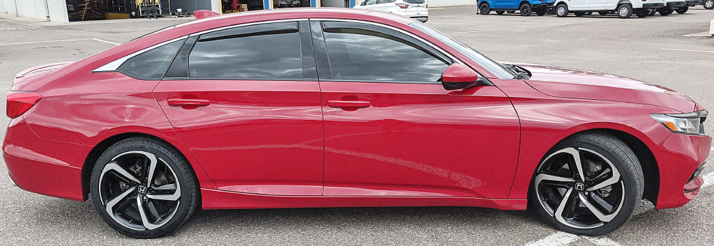 Used 2020 Honda Accord Sport image 2