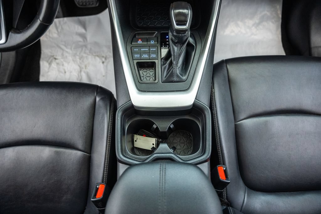 Used 2019 Toyota RAV4 XLE Premium w/ Cold Weather Package AWD/4WD image 29