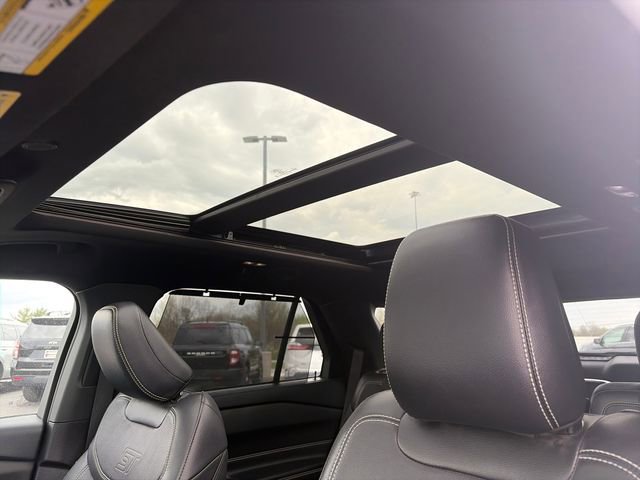 Certified 2023 Ford Explorer ST AWD/4WD image 28