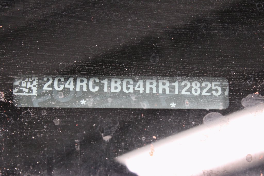 Used 2024 Chrysler Pacifica Touring-L FWD image 36