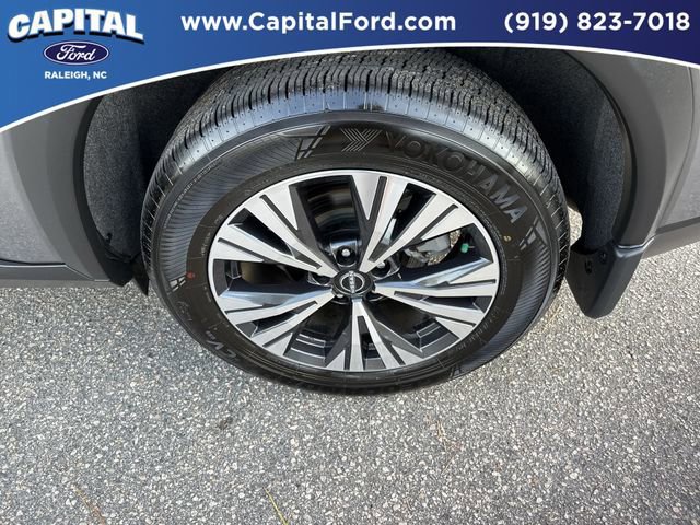 Used 2023 Nissan Rogue SV image 13