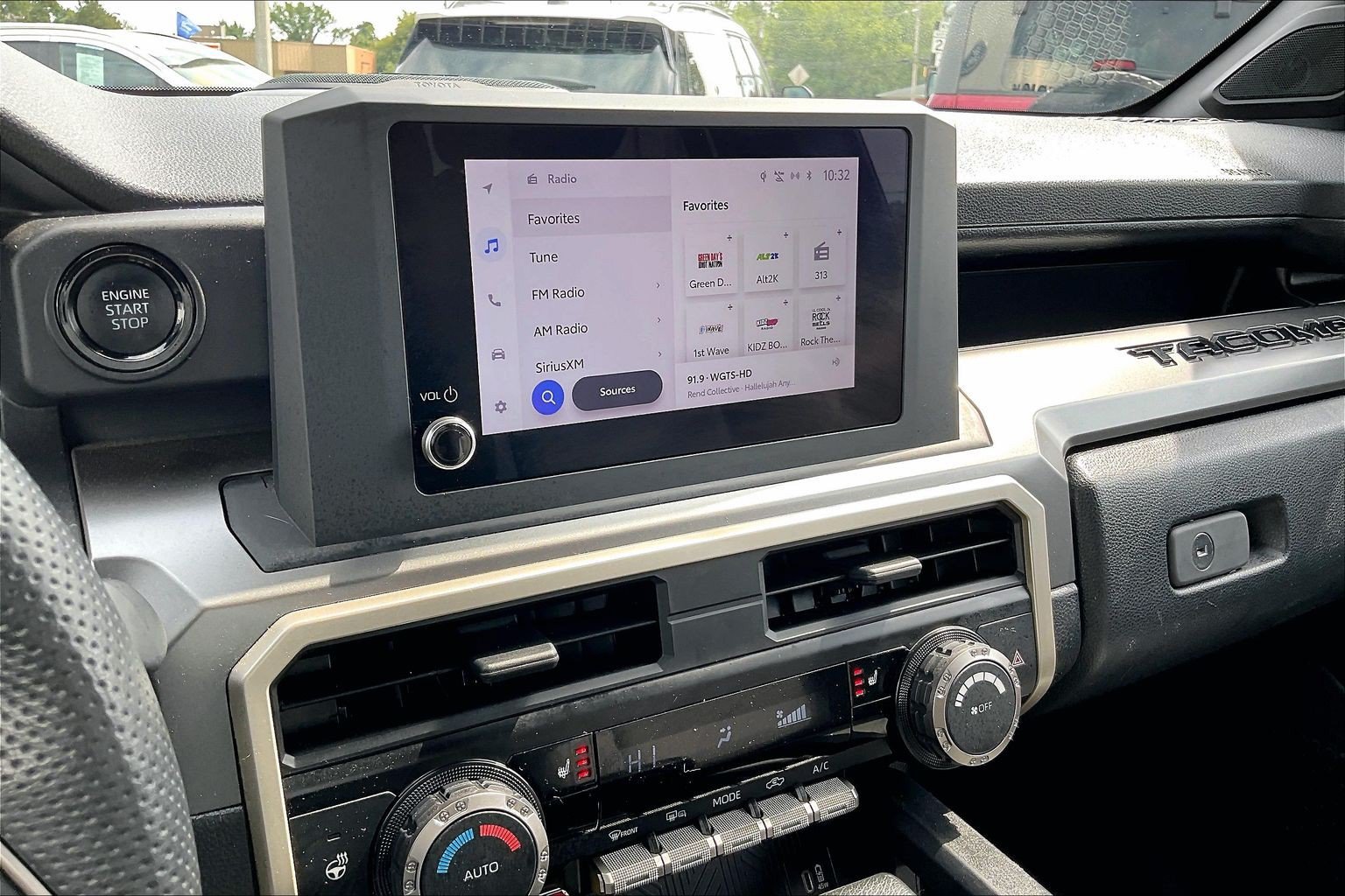 Used 2024 Toyota Tacoma SR5 AWD/4WD image 6