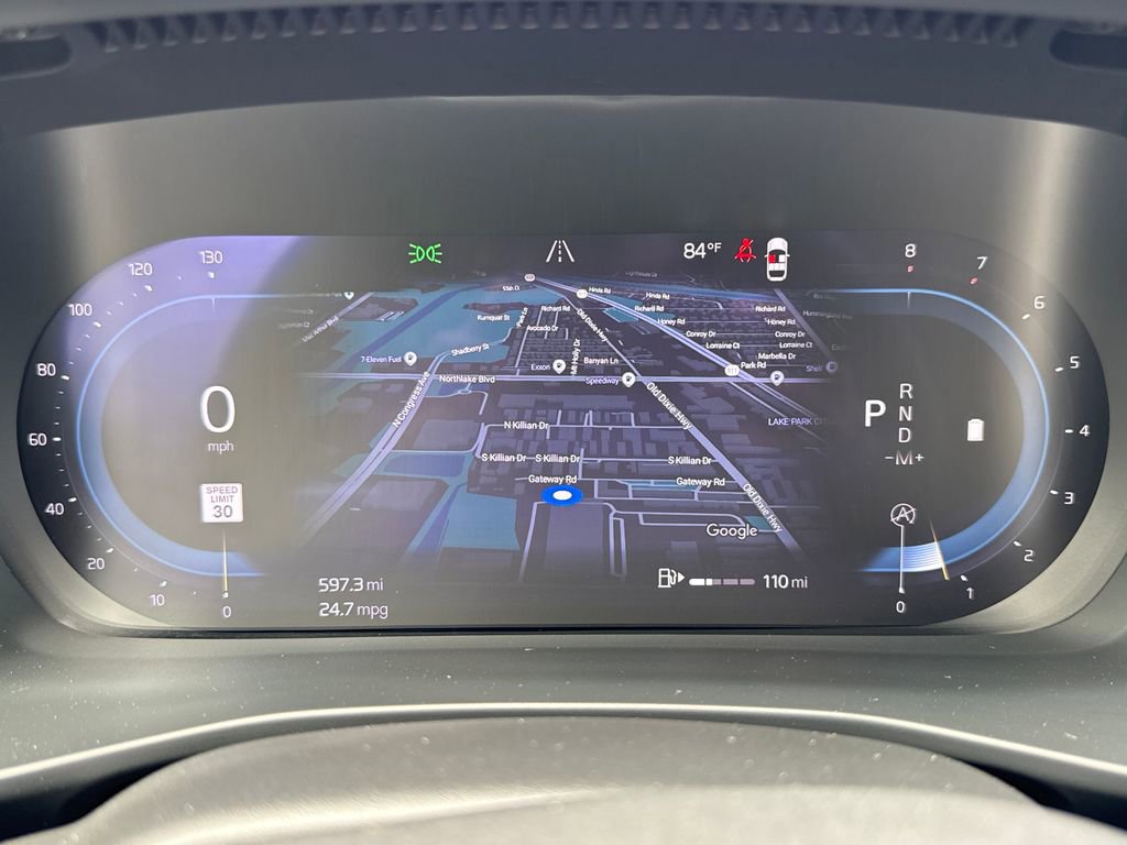 Used 2024 Volvo XC40 B5 Core image 17