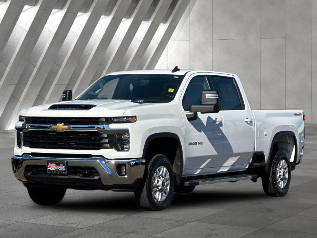 Used 2025 Chevrolet Silverado 2500 LT w/ Convenience Package AWD/4WD image 7