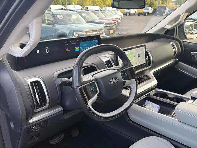 Certified 2025 Ford Expedition Platinum w/ Driver's Package AWD/4WD image 13