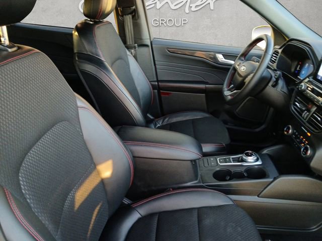 Certified 2025 Ford Escape ST-Line image 24