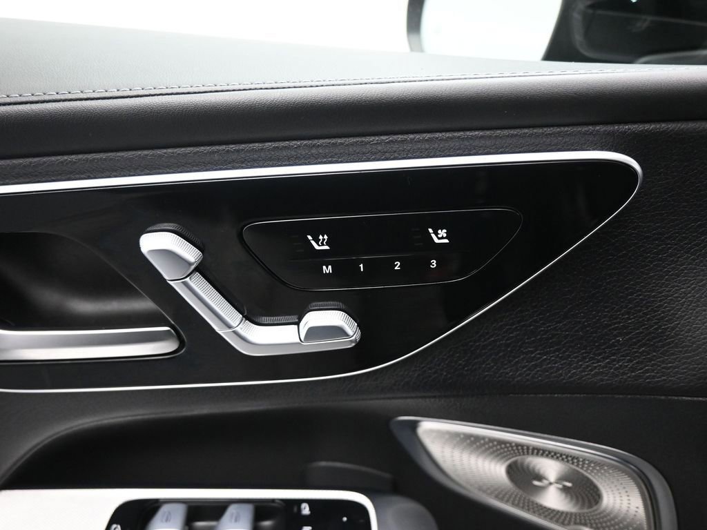 Used 2023 Mercedes-Benz GLC 300 image 36