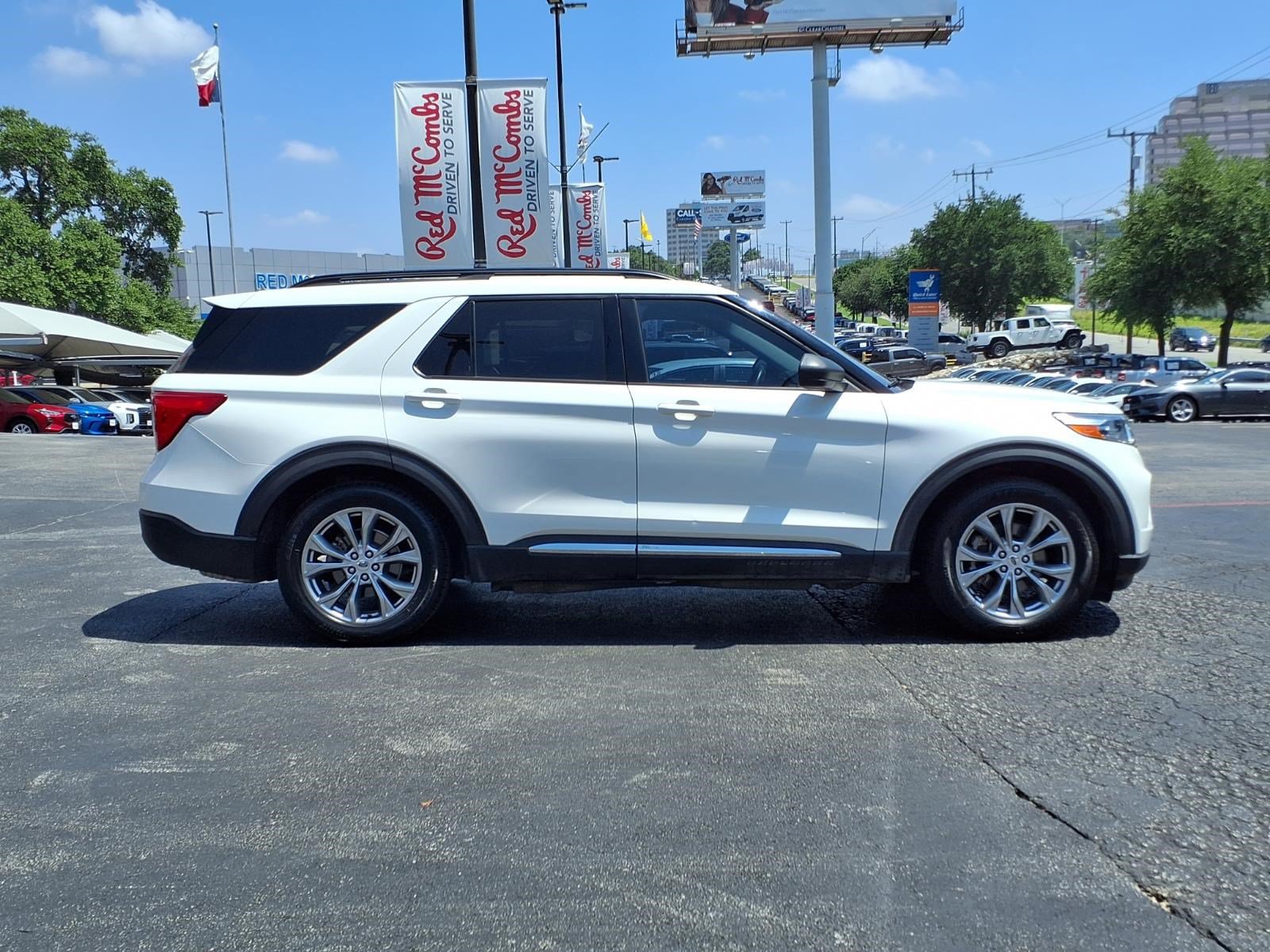 Certified 2021 Ford Explorer XLT w/ Equipment Group 202A RWD image 5