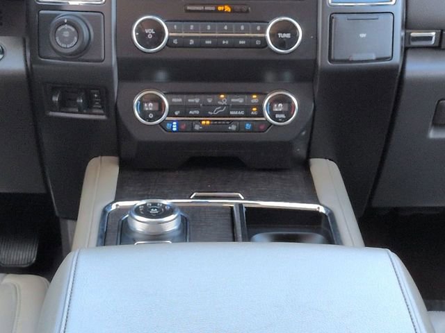 Certified 2019 Ford Expedition Limited w/ Equipment Group 302A AWD/4WD image 19