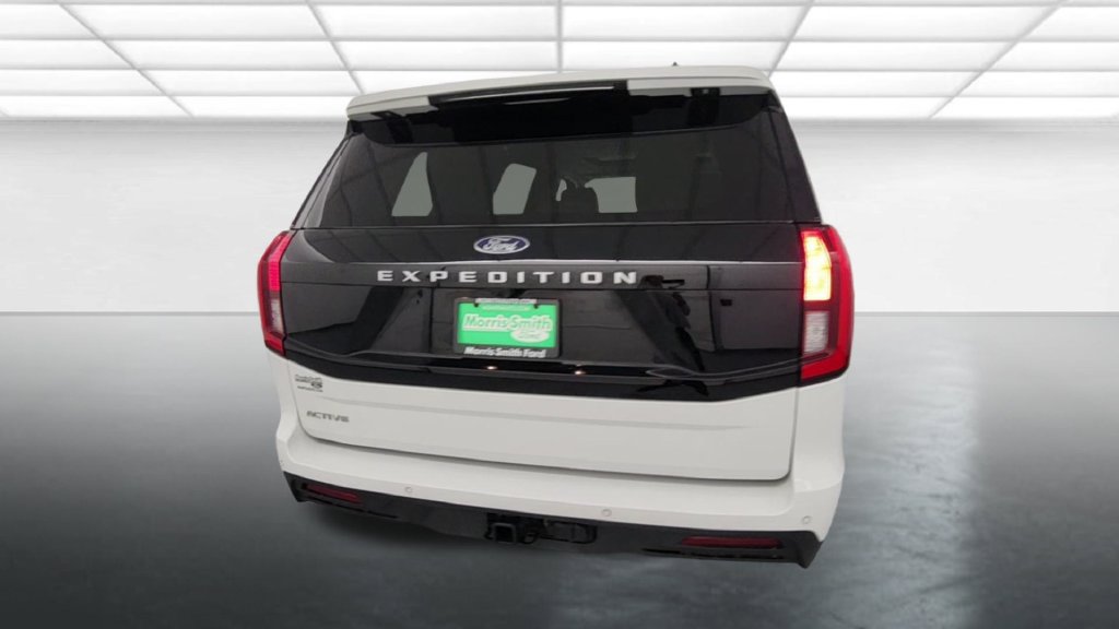 Certified 2025 Ford Expedition Active AWD/4WD image 8