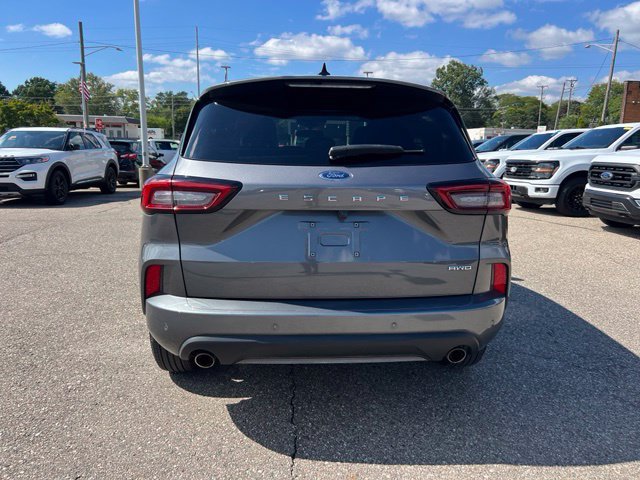 Certified 2024 Ford Escape ST-Line w/ Tech Pack #1 AWD/4WD image 5