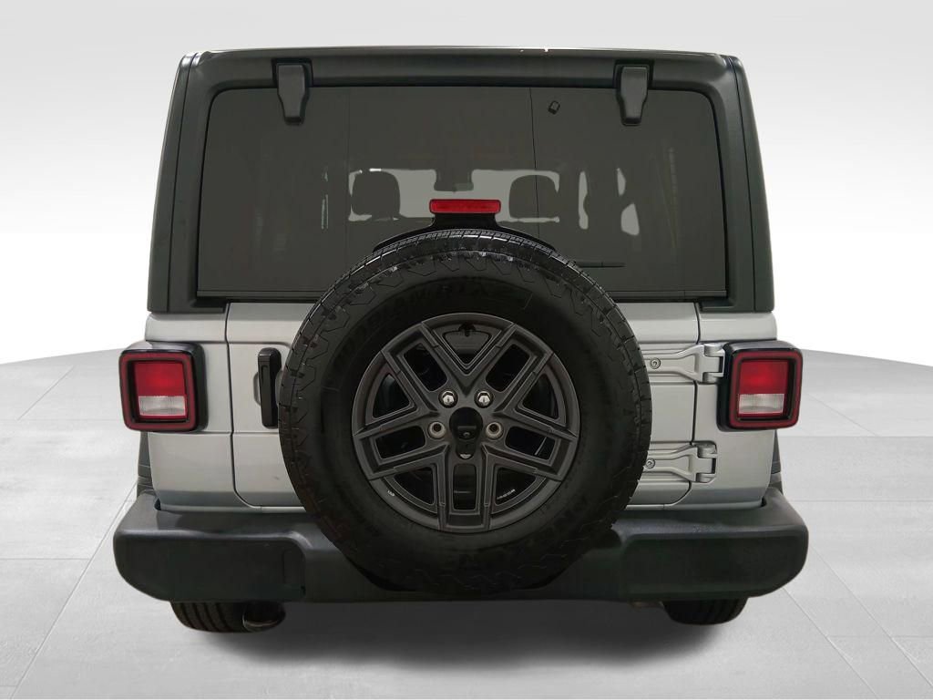 Used 2024 Jeep Wrangler Sport S image 5