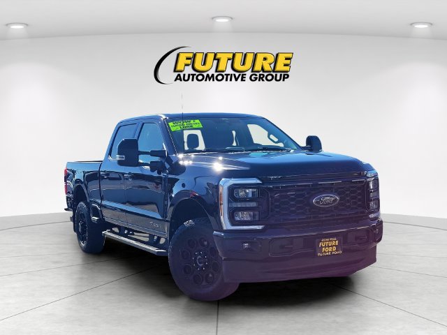 Certified 2025 Ford F350 Lariat w/ Black Appearance Package