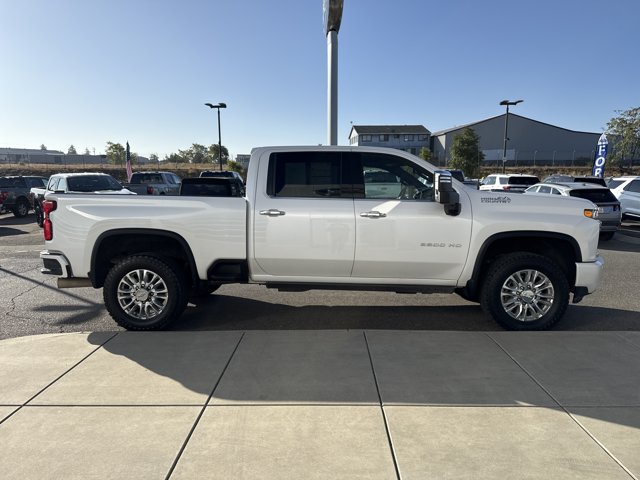 Used 2020 Chevrolet Silverado 2500 High Country w/ Technology Package AWD/4WD image 6