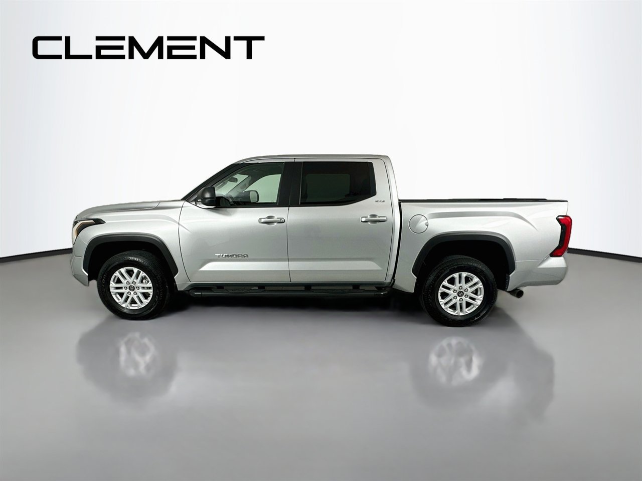 Used 2024 Toyota Tundra SR5 w/ SR5 Premium Package AWD/4WD image 6
