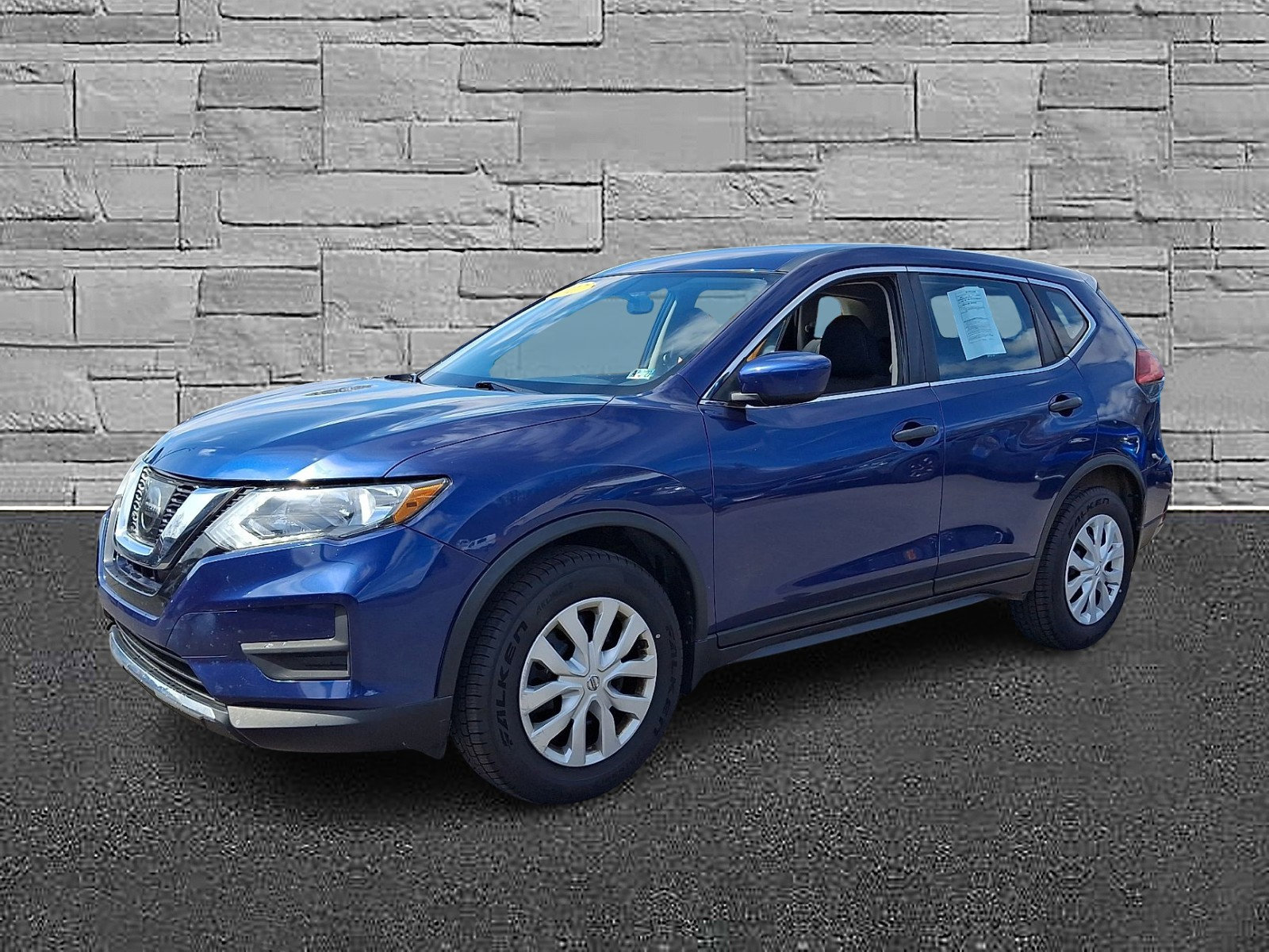 Used 2017 Nissan Rogue S image 5