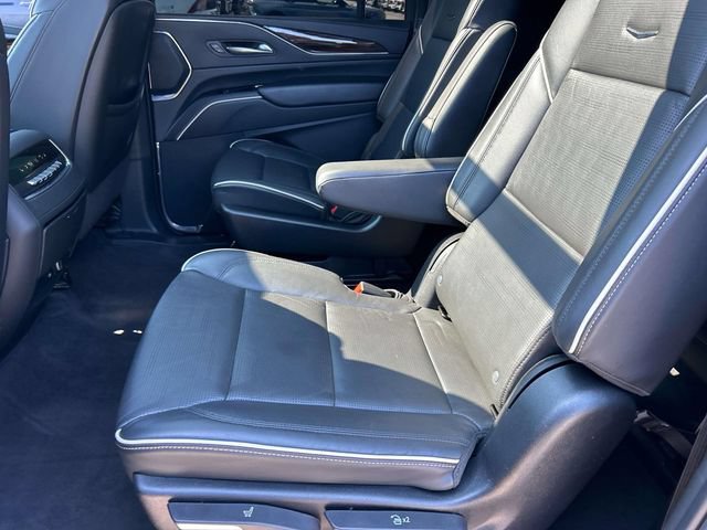Used 2024 Cadillac Escalade ESV Premium Luxury w/ Performance Package AWD/4WD image 20