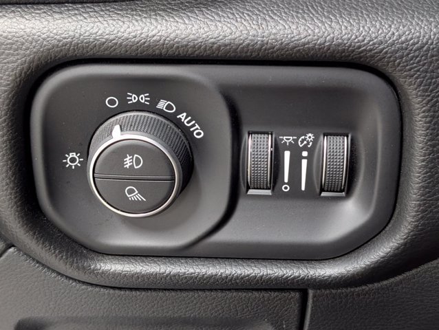 Used 2025 RAM 1500 Big Horn AWD/4WD image 13