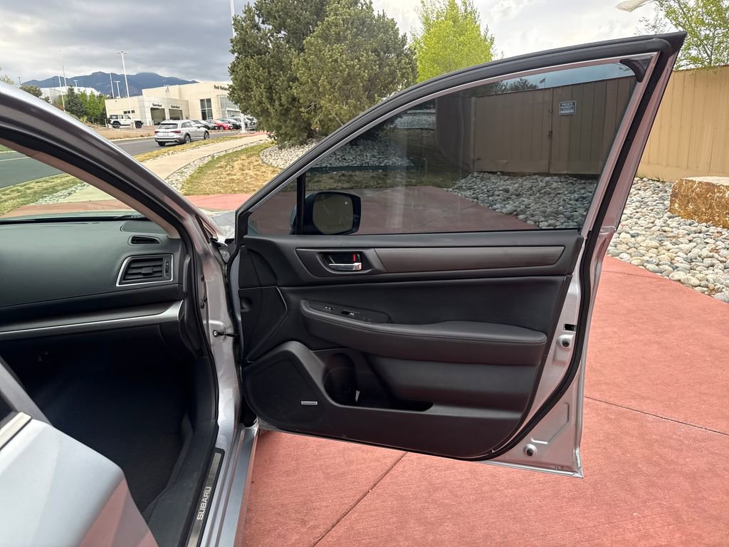 Used 2017 Subaru Legacy 3.6R Limited AWD/4WD image 28