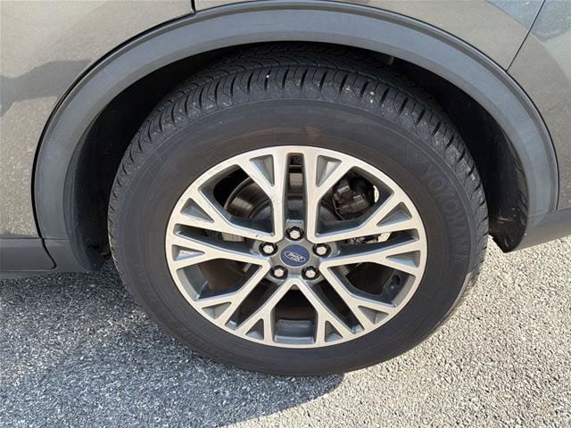 Certified 2020 Ford Escape SEL FWD image 24