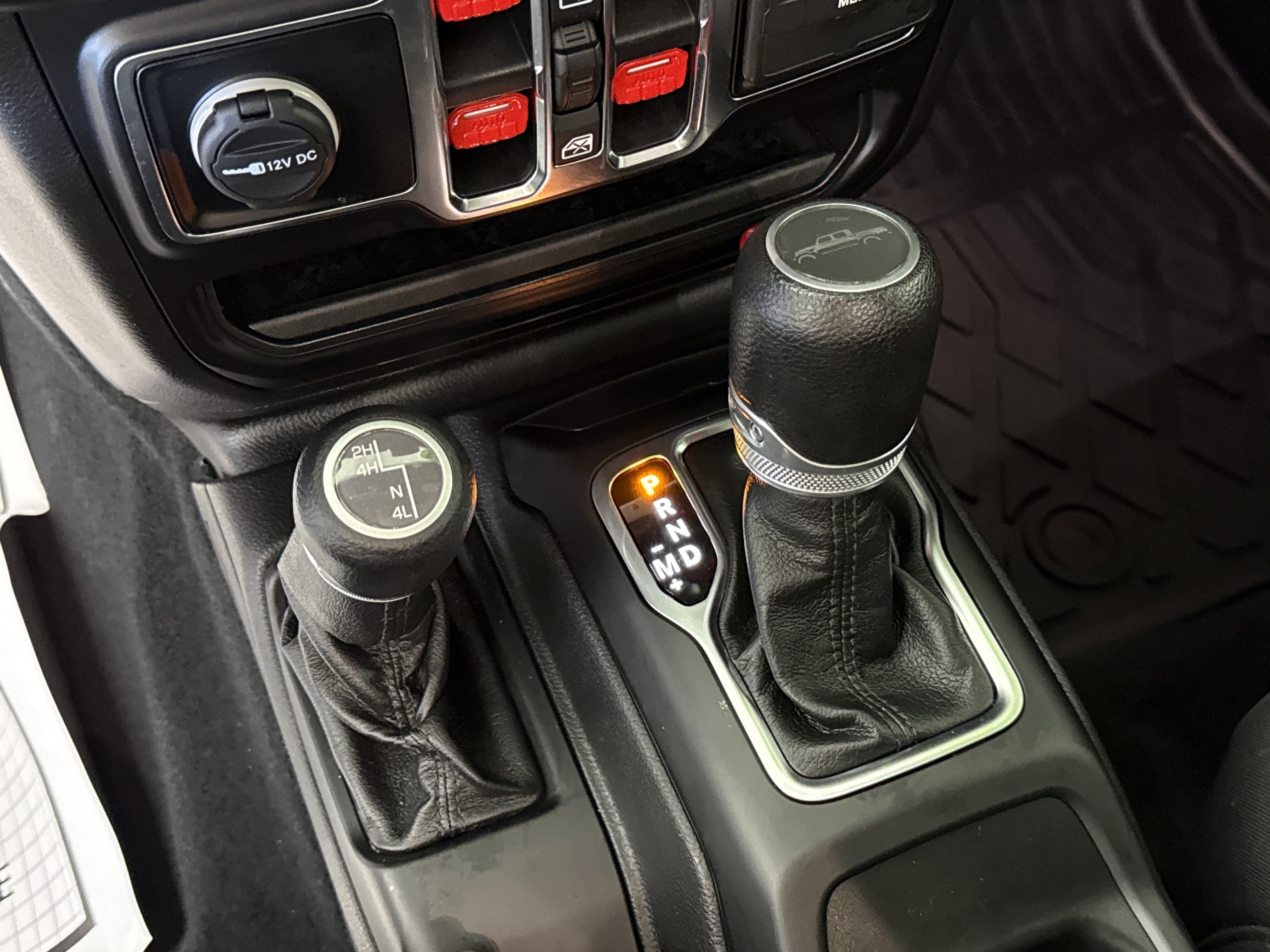 Used 2022 Jeep Gladiator Sport image 28