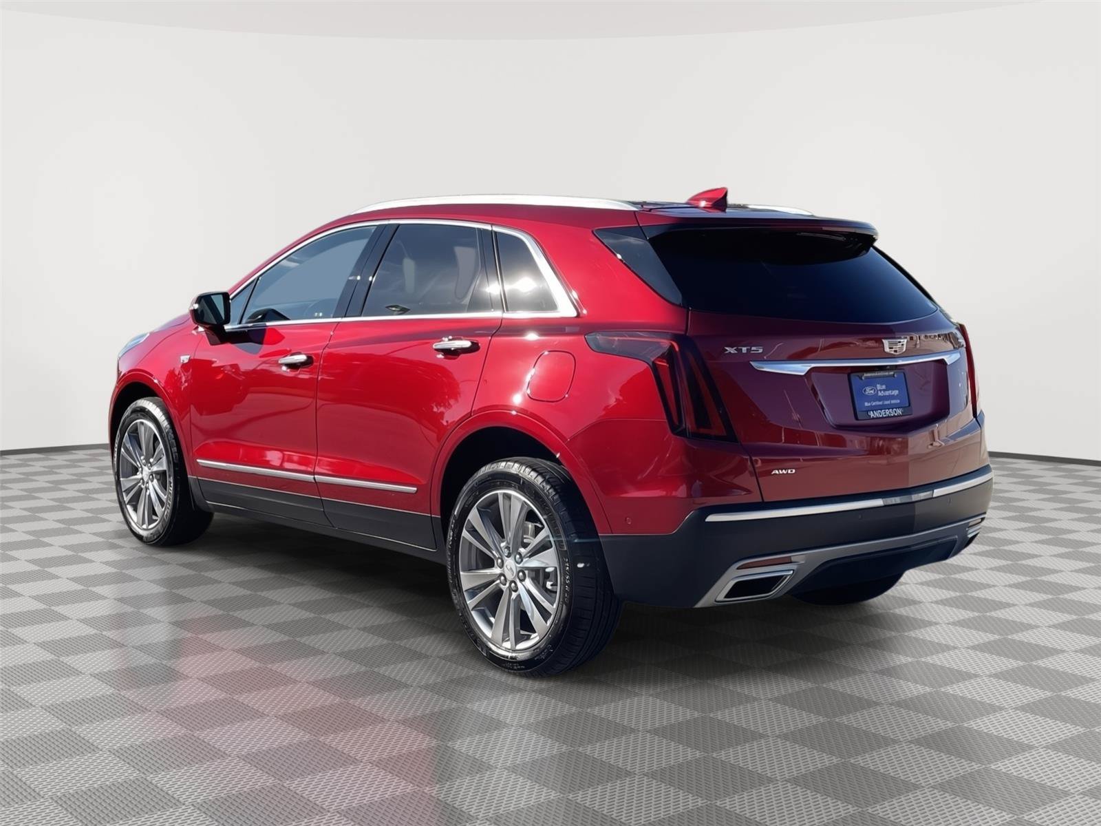 Used 2025 Cadillac XT5 Premium Luxury w/ Technology Package AWD/4WD image 9