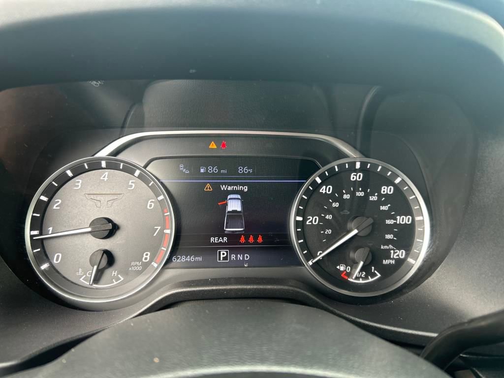 Used 2023 Nissan Titan SV image 16