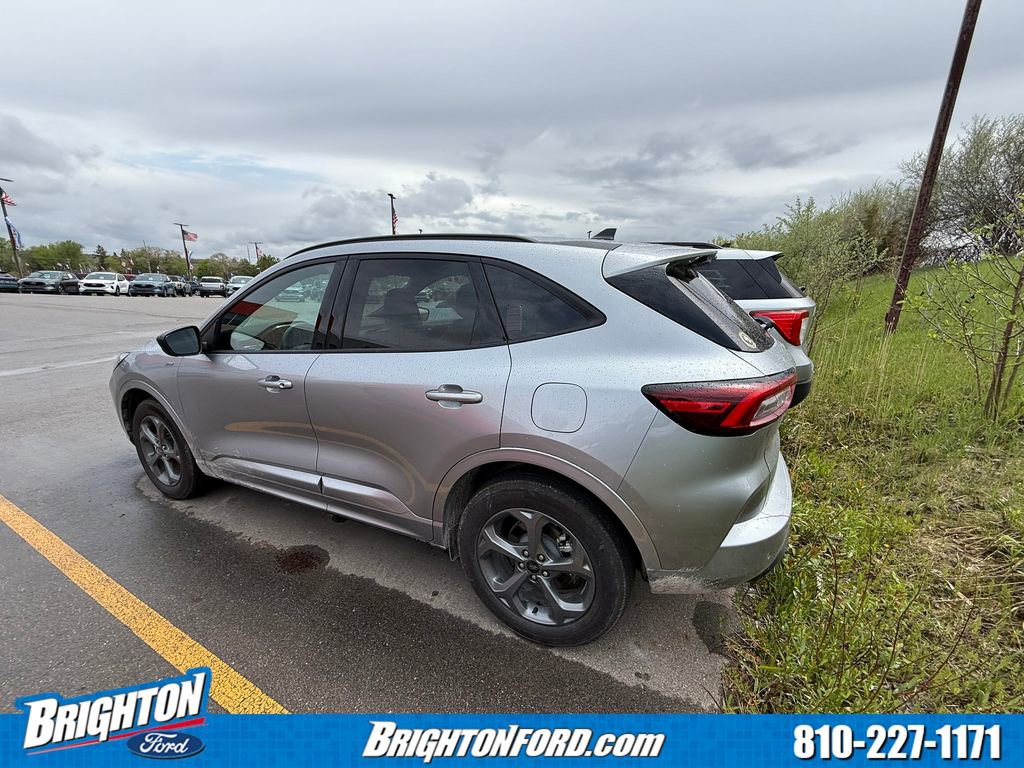 Certified 2024 Ford Escape ST-Line w/ Tech Pack #1 AWD/4WD image 6