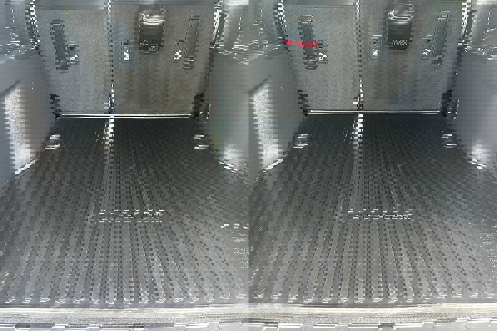 Used 2025 Toyota Land Cruiser image 15