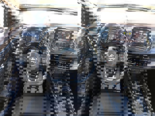 Used 2023 Nissan Rogue SV w/ SV Premium Package image 28