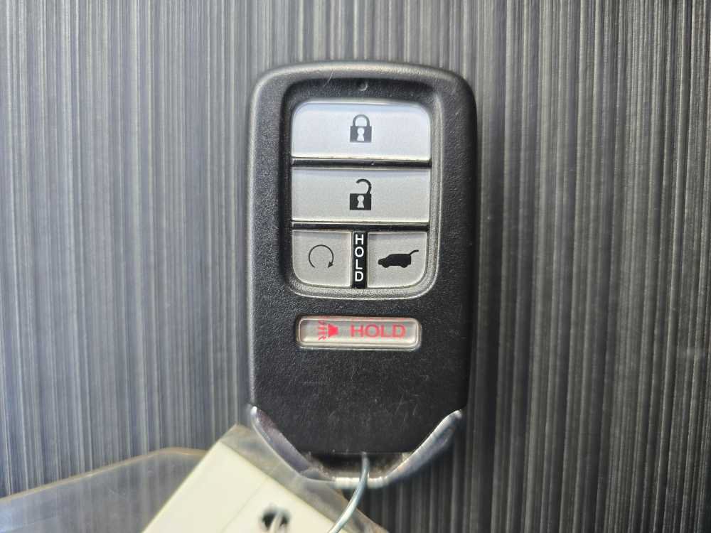 Used 2018 Honda Pilot Touring image 22