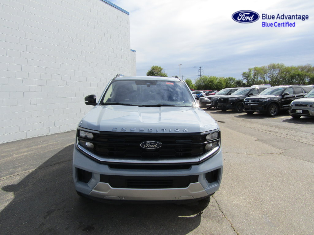 Certified 2025 Ford Expedition Platinum w/ Driver's Package AWD/4WD image 15