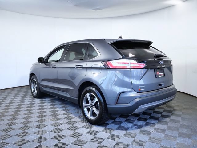 Certified 2024 Ford Edge SEL w/ Convenience Package AWD/4WD image 3