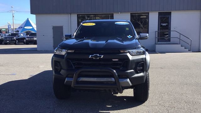 Used 2025 Chevrolet Colorado Trail Boss image 8
