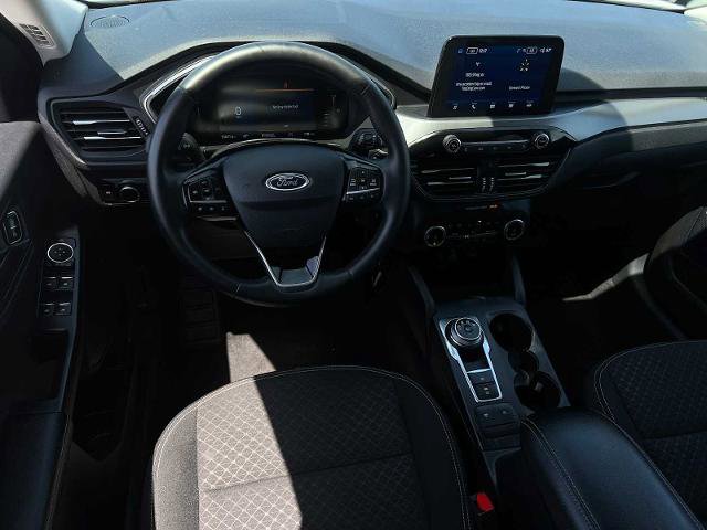 Certified 2024 Ford Escape Active AWD/4WD image 15