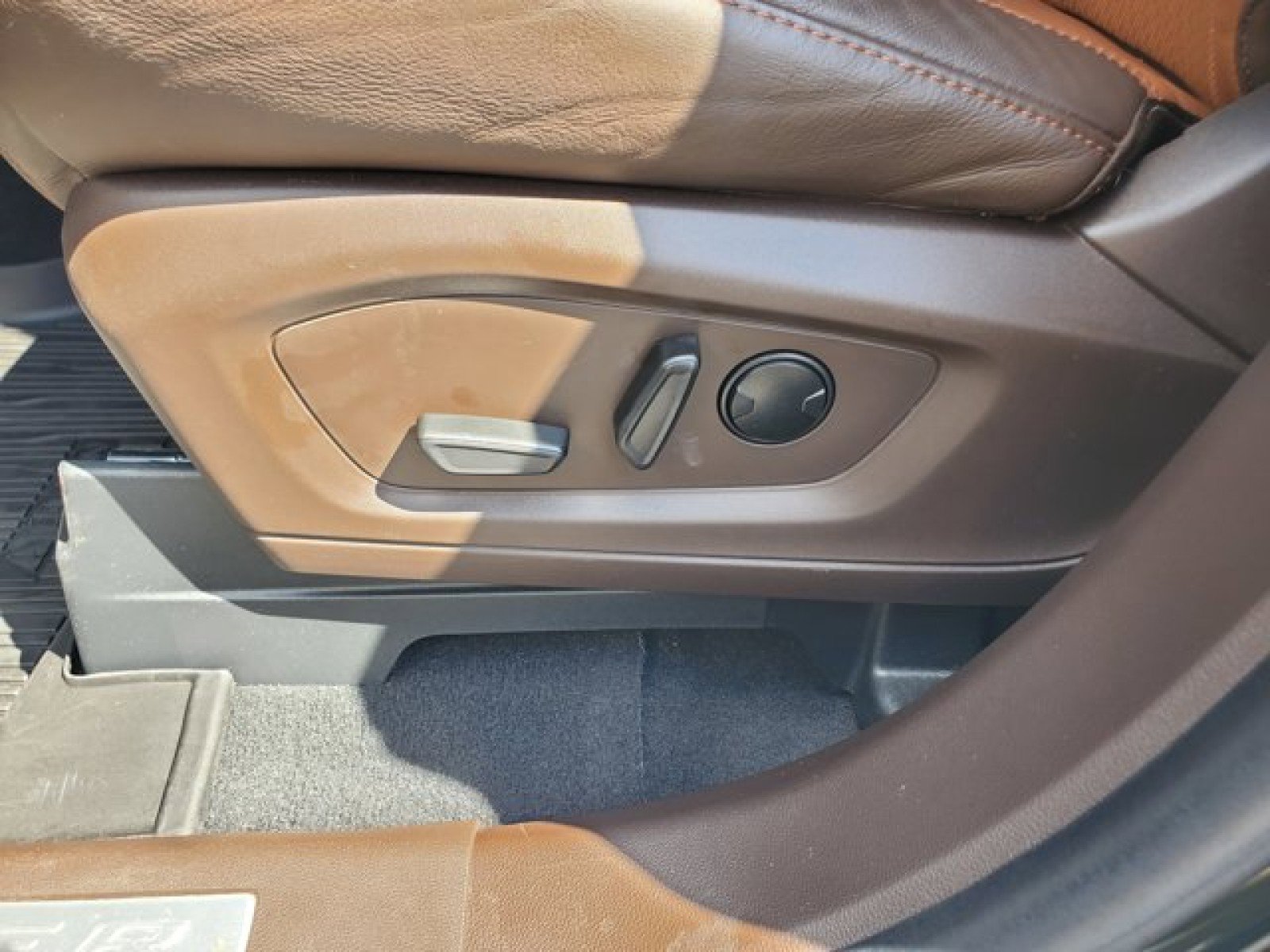 Certified 2023 Ford Explorer King Ranch w/ Technology Package image 13