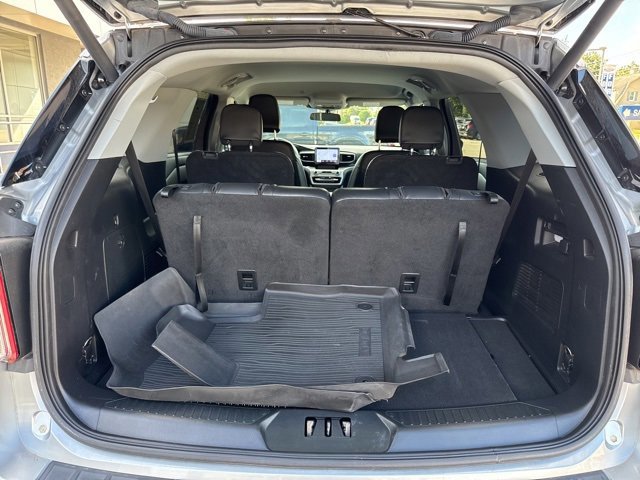 Certified 2022 Ford Explorer XLT w/ Equipment Group 202A image 25