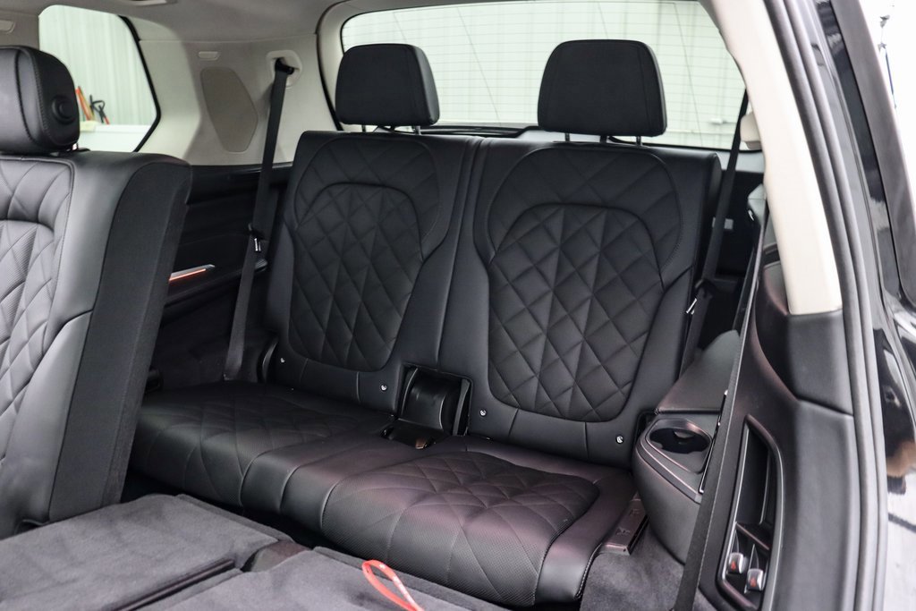 Used 2024 BMW X7 xDrive40i w/ Premium Package image 25