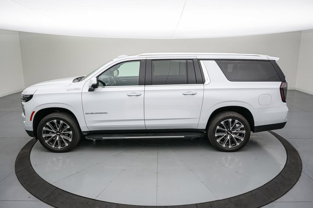Used 2026 Chevrolet Suburban High Country w/ Sun And Tow Package AWD/4WD image 7