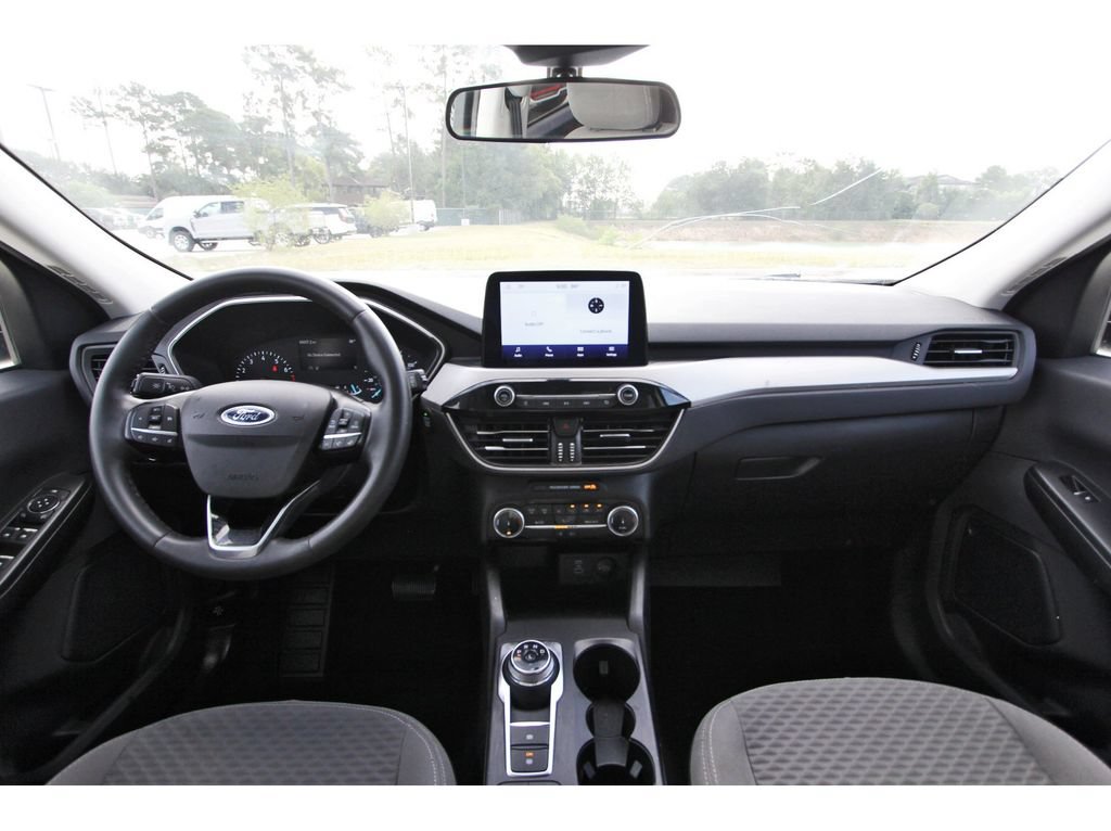 Certified 2022 Ford Escape SE w/ SE Sport Appearance Package FWD image 12