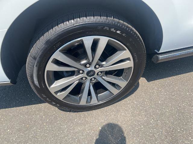 Certified 2021 Ford Expedition Limited image 11