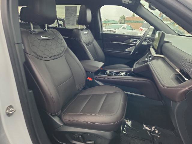 Certified 2025 Ford Explorer Platinum w/ LUX Leather Package AWD/4WD image 39